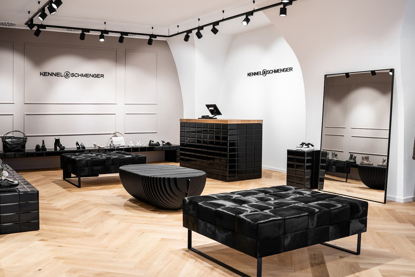 Kennel & Schmenger Concept Store Augsburg